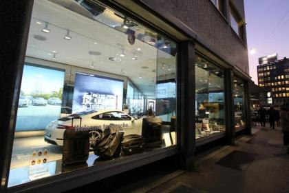 Spazio vetrato piazza Cavour Milano