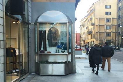 Temporary con doppie vetrine in Garibaldi