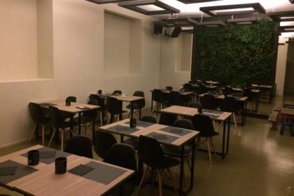 Cocktail bar con sala privata in Centrale