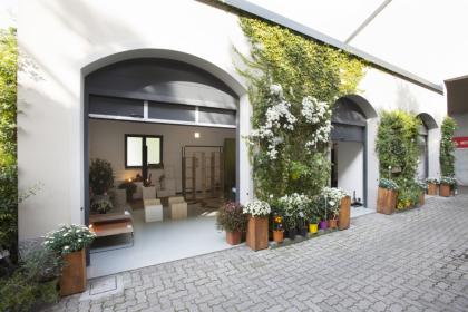 Showroom green in Tortona