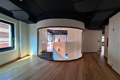 Spazio versatile in San Babila