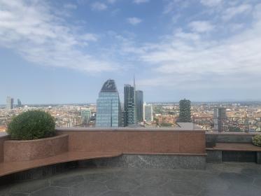 Attico al 29° piano con vista su Milano