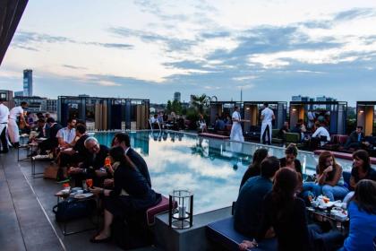 Terrazza con piscina in Monumentale