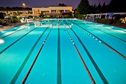 Location Pool Party