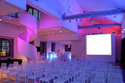 Spazio Loft con terrazze in Bicocca