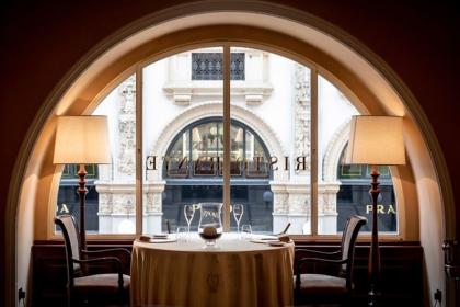Elegante e Storico Ristorante in Duomo