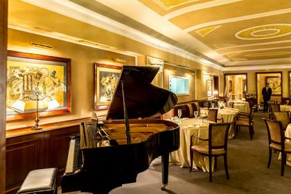 Elegante e Storico Ristorante in Duomo
