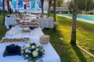 Hotel con plenaria e giardino a bordo piscina