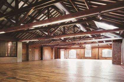 Studio Industriale in Mecenate